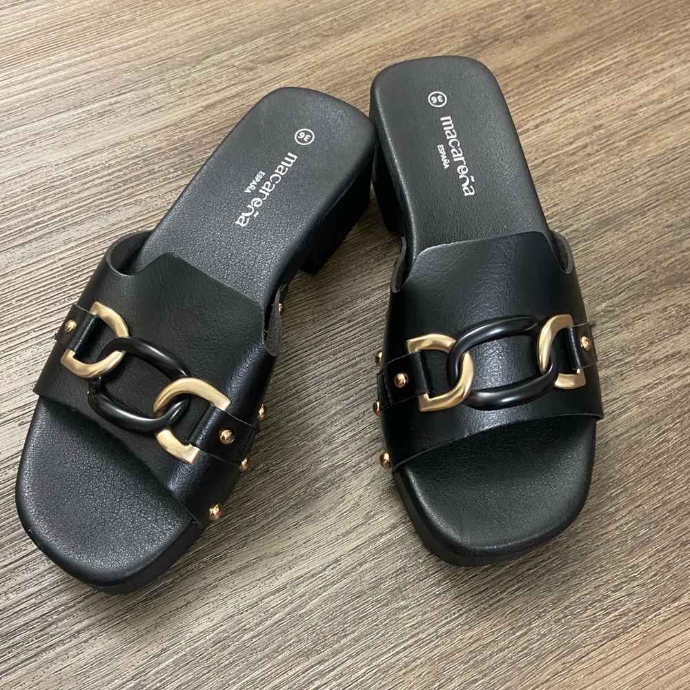 NWOT Macarena Heeled Slides (lightweight) size 36
